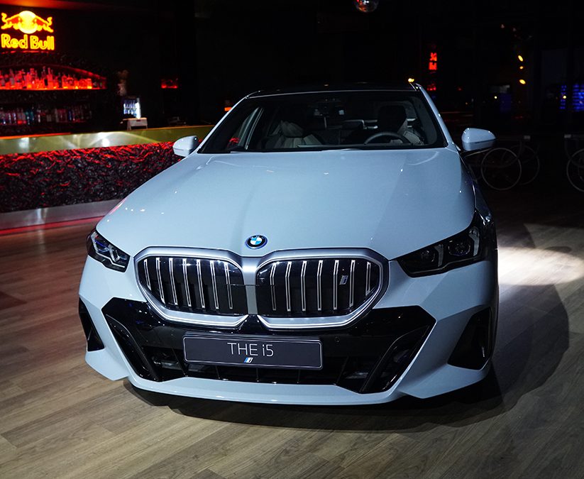Presentación BMW i5